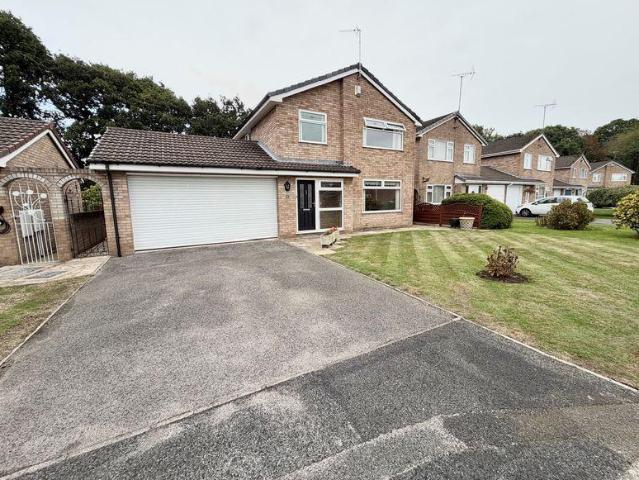 Cypress Avenue, Great Sutton 4 bed detached house to rent £1,650 pcm £381 pw