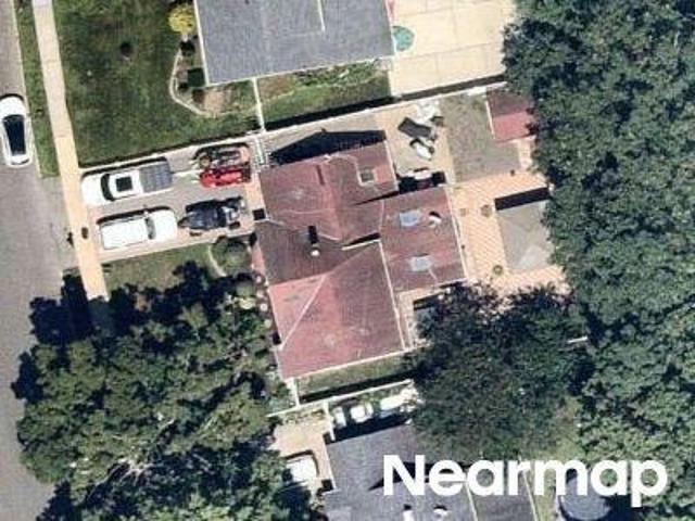 Cypress Ln E