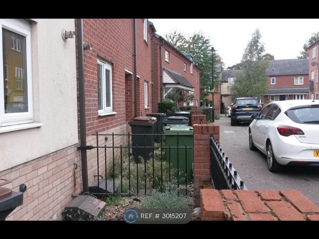 Cypress Way, Nuneaton CV10, 3 bed terraced house to rent, £1,200 pcm | PrimeLocation
