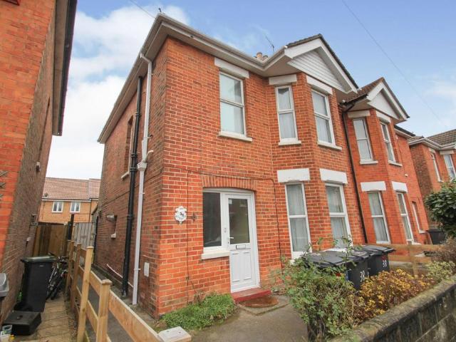 Cyril Road, Bournemouth BH8 4 bed property to rent £2,360 pcm £545 pw