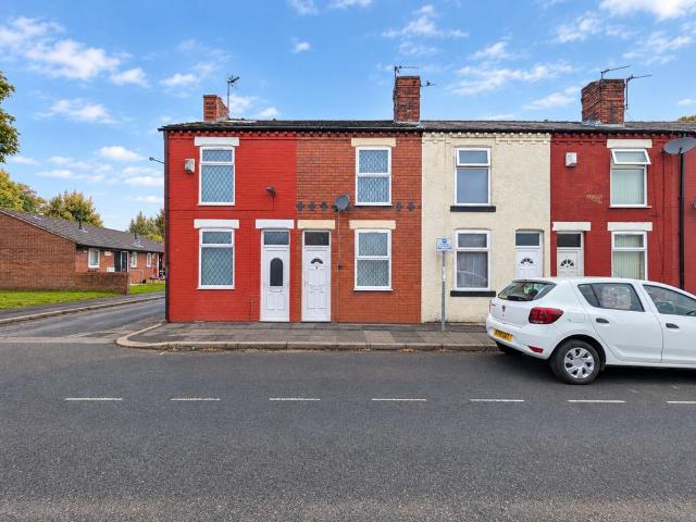 Cyril Street, Warrington, WA2 2 bed terraced house to rent £875 pcm £202 pw
