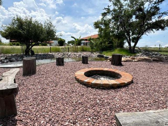 CZ PALAPA EN VENTA CON TERRENO DE 1,131m² LOS HUIZACHEZ