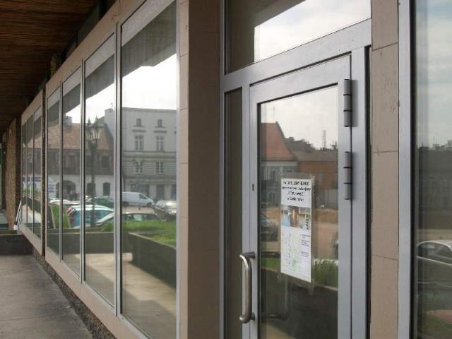 Do sprzedania przestronny lokal 1127 m² w centrum Częstochowy