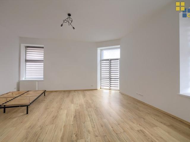 Nowoczesne 50 m² z balkonem w odrestaurowanej kamienicy