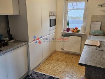 Urokliwy dom z ogrodem i garażem w Julianowie
