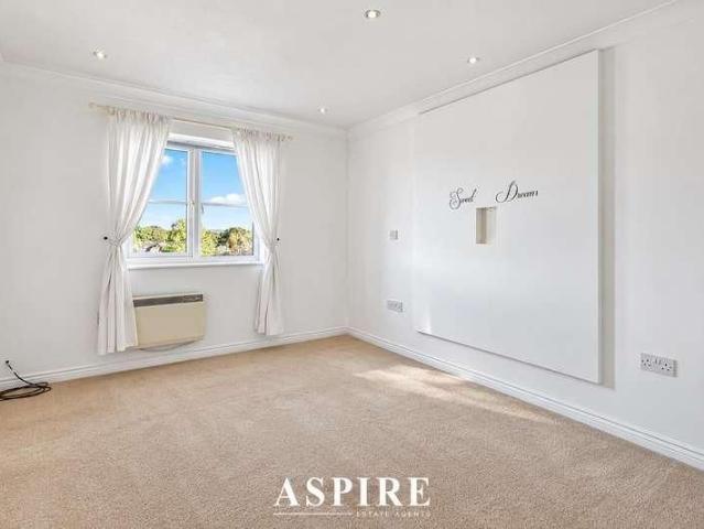 Czarina Rise, Laindon, Basildon, SS15