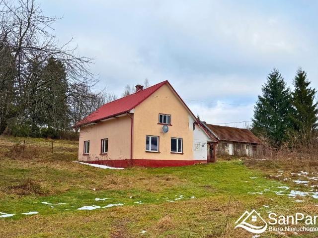 Polecam dom do remontu z dużą działką 42 arów w Bieszczadach
