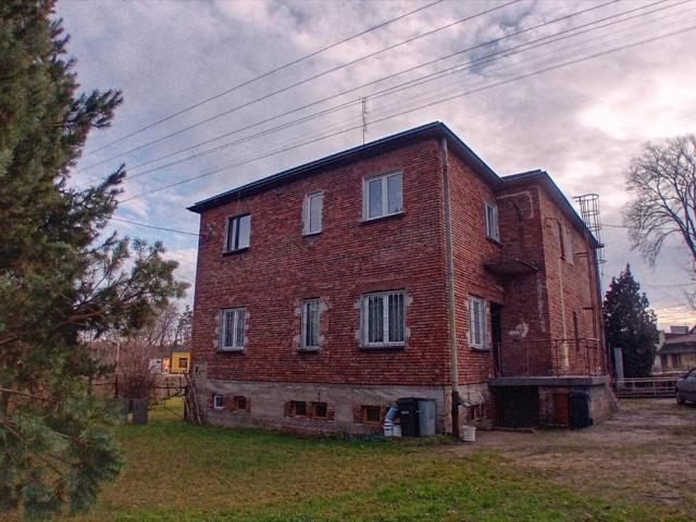Przestronne biuro 185 m2 z parkingiem w Czarniej