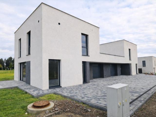 Nowoczesny dom 127 m² z garażem w spokojnej okolicy