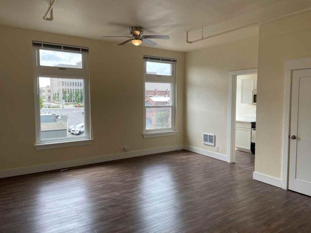 D01804MA Hodges Building Studio Apartment for Rent at 1804 Hewitt Ave, Everett, WA 98201 Port Gardner