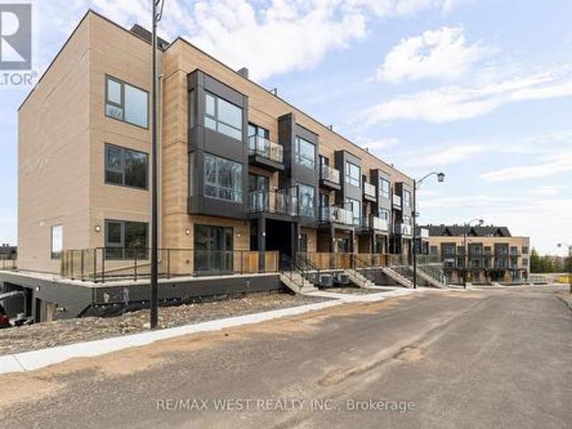D208 119 Town Line E Road, Huntsville, ON, P1H 1S7 townhouse for lease | Listing ID X13545 | Royal LePage