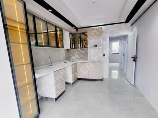 d403 | Esentepe Mahallesinde Satılık 3+1 Daire!