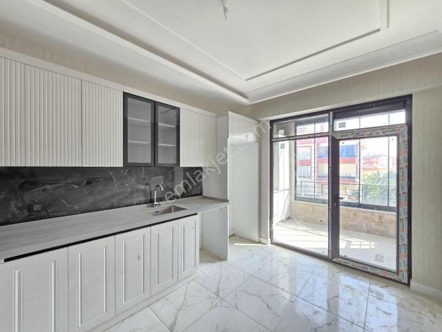 D865 İşyapar'dan Hanaybaşı Mahallesin’de Site İçi Merkezi Konumda 2+1 Lüks Daire ‍