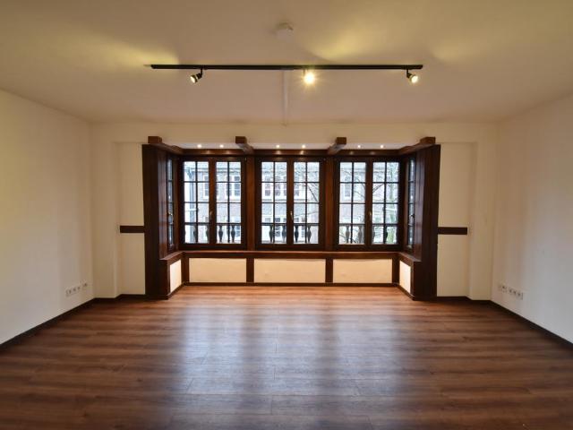D Altstadt! Moderne 2 Zi Whg mit Altbaucharme