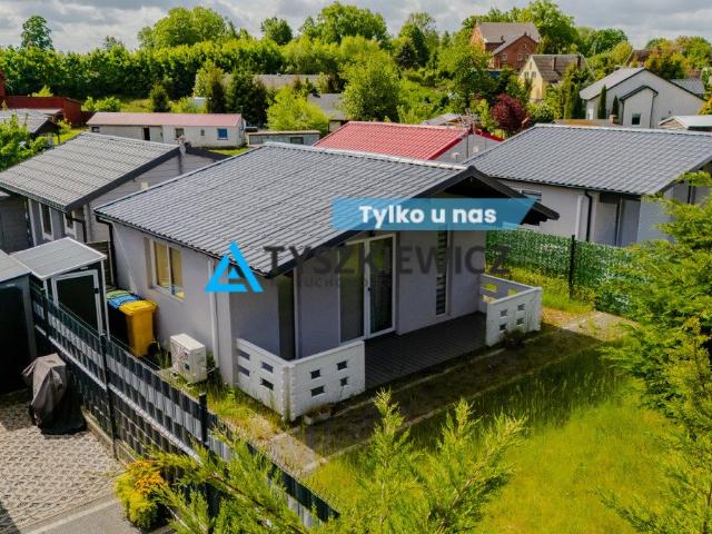Dębina, Żurawia, 27 m2
