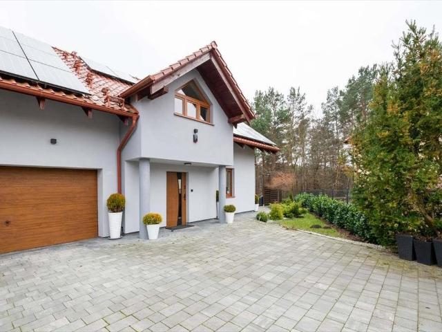 Przestronny dom 235 m2 w Dębogórzu przy lesie i morzu