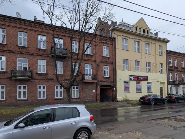Działka 4499 m² z zabudową usługową i mieszkaniową