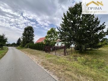 Dom z potencjałem na 14 arów w Dąbrówkach pod Łańcutem