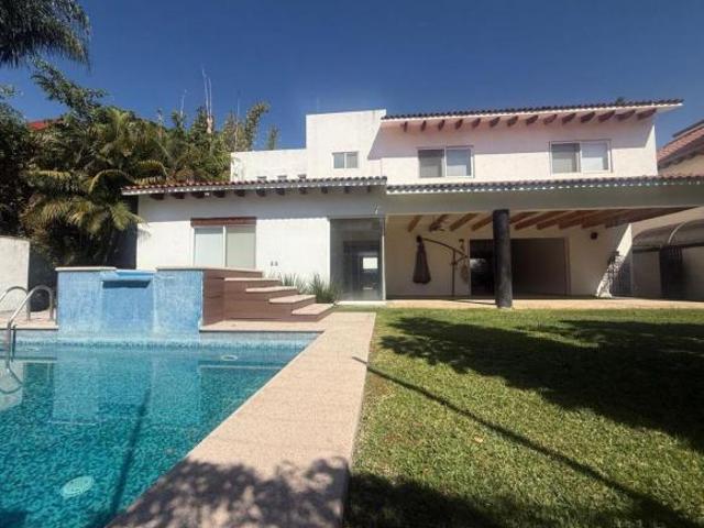 D* Casa con 500 m² terreno 4 rec una en PB en venta y renta en Fraccionamiento Kloster Sumiya