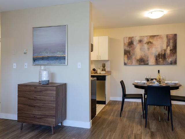 D,E 2 Bed, 1 Bath
