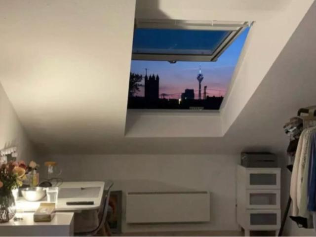 D Innenstadt:moderne helle 2 ZKDB, Wohnung mit Einbauküche | WG geeignet