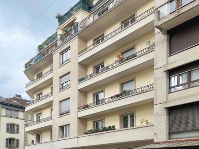 Dépôt 60 m2