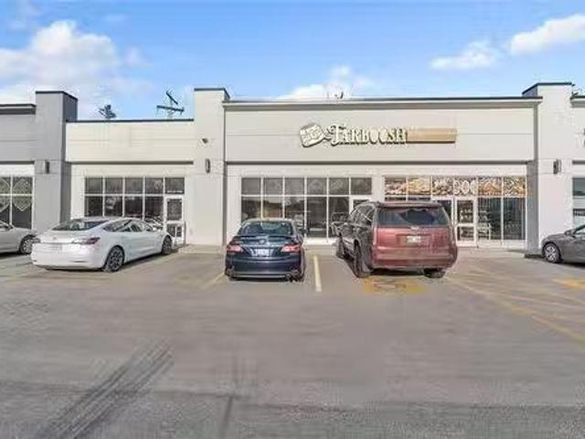 D 1566 Pembina Hwy, Winnipeg, MB, R3T 2E9 commercial for sal.