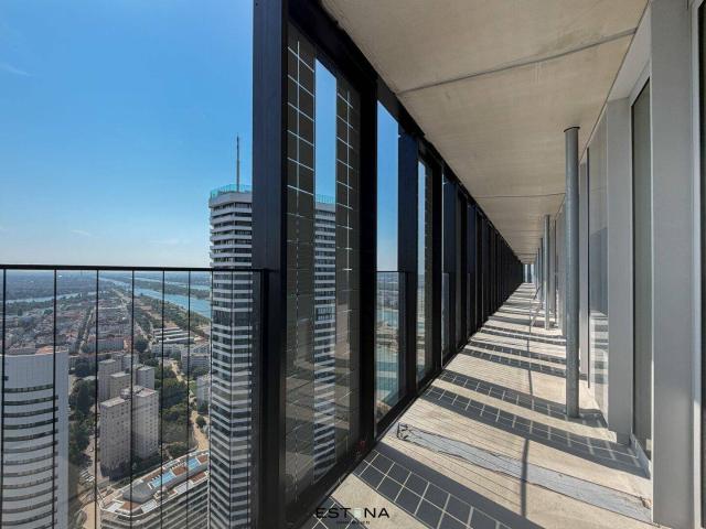 DC 2 Tower Wo Vision auf Vollendung trifft