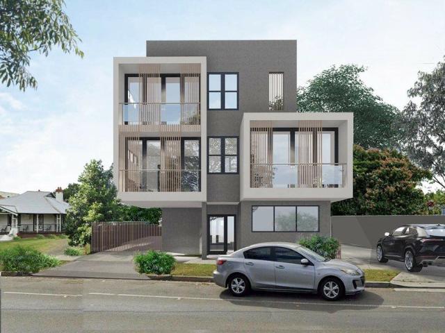 DA APPROVED AND CC READY BOARDING HOME WITH NO BASEMENT!