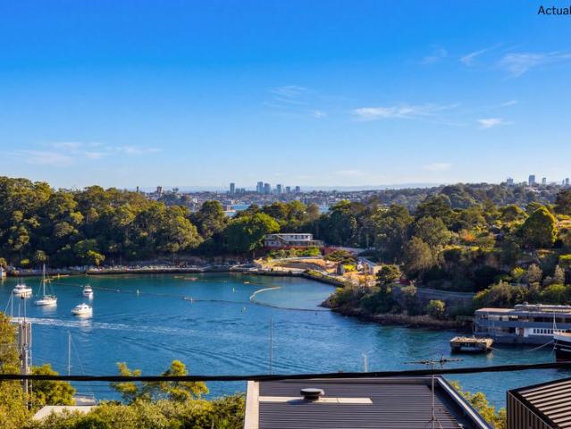 DA Approved Harbourside Residence with Sydney Harbour Bridge & Berry's Bay Views