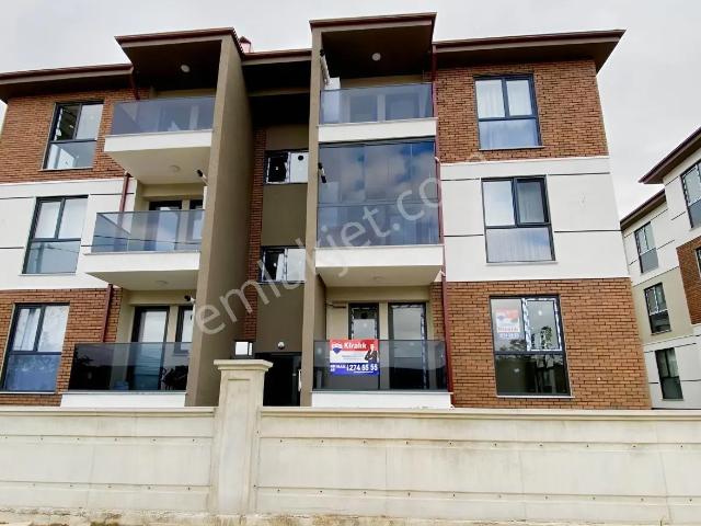 Dağdibinde Site İçerisinde Sıfır Yapım, Yerden Isıtmalı Kiralık