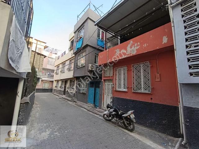 Dağlıoğlu Mah. Salı Pazarı Civarı Satılık Tek Katlı Müstakil Ev