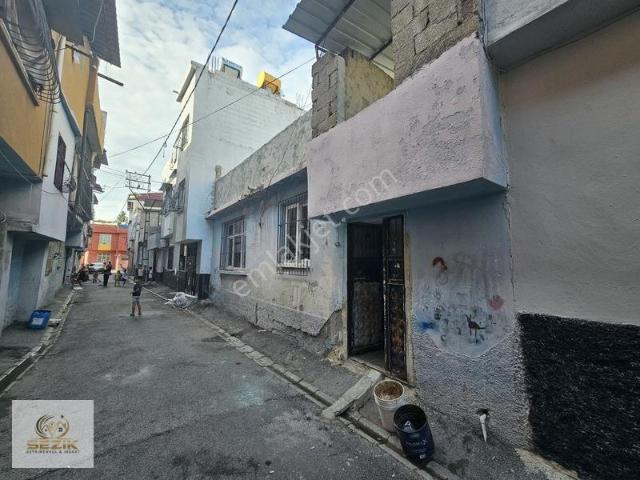 Dağlıoğlu Mh Zeyno Giyim İn Karşısı Seç Market Arka Civarı