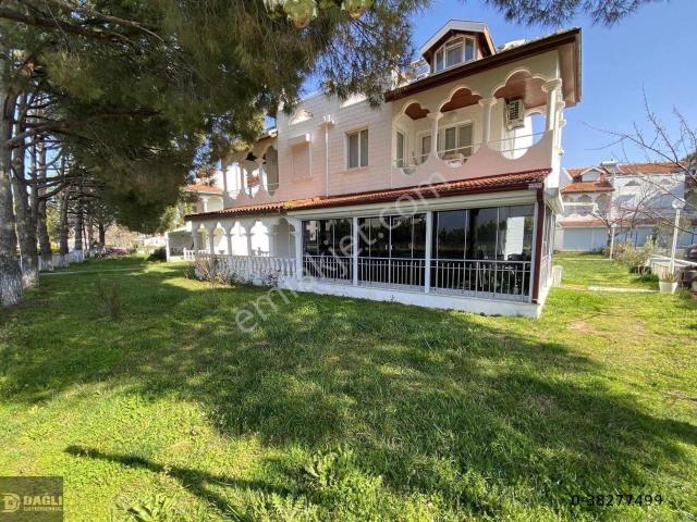 Dağlı Gayrimenkulden|denize|çok Yakın|geniş|bahçeli|3+1|villa