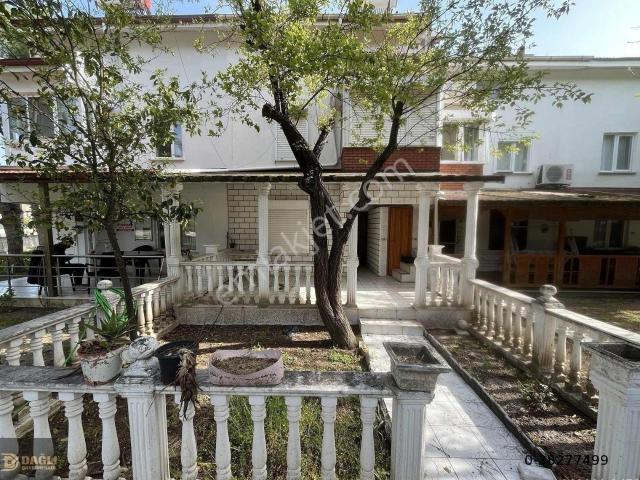 Dağlı Gayrimenkul'den Denize Sıfır Site İçi 3+1 Fırsat Villa