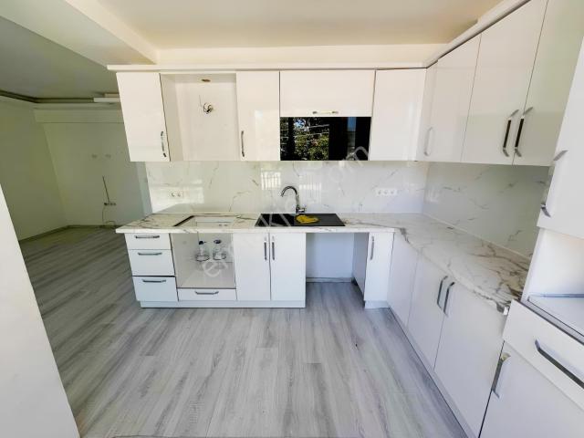 Dağlı Gayrimenkul'den 2+1 Kiralık Merkezi Konumda Fırsat Daire