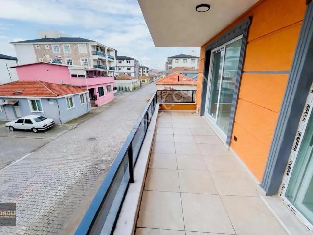 Dağlı !gayrimenkul'den 3+1 Cadde Üzeri Arakat Sıfır Daire!