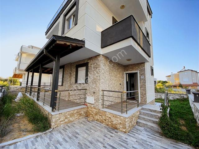 Dağlı Gayrimenkul'den|5+1|denize~ |yürüme|mesafesi|sıfır|villa~