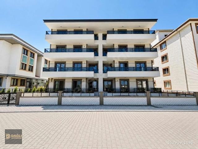 DAĞLI !GAYRİMENKUL'DENSAKİNBÖLGEDEÖNÜAÇIK2+1SIFIRDAİRE
