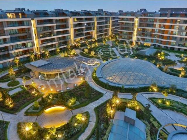 Dağıstan Gayrimenkul Koru Florya'da Deniz Ve Göl Manzaralı 4+1