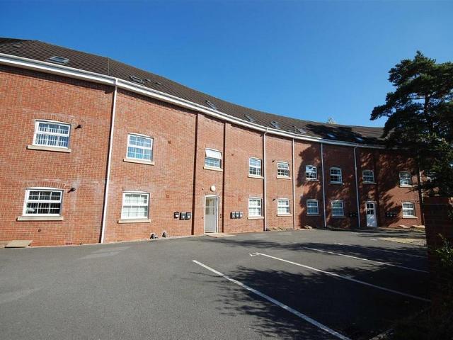 Dam Mill Close, Codsall, Wolverhampton 2 bed flat to rent £850 pcm £196 pw