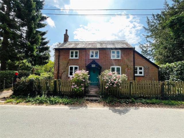 Damerham, Fordingbridge, SP6 2 bed cottage to rent £1,200 pcm £277 pw