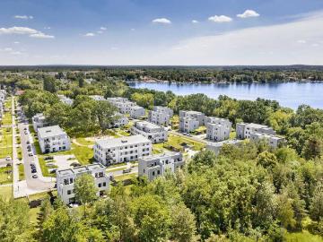 Dämeritzer Ufer 2 Zimmer mit Parkett, EBK und Südbalkon