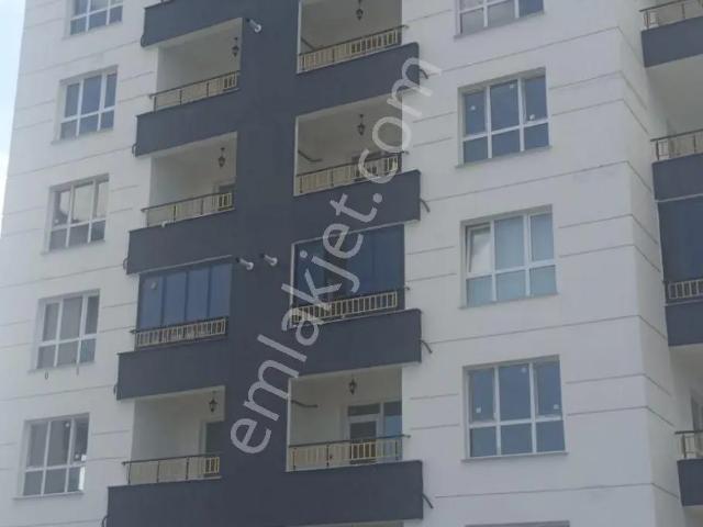 Damla Emlaktan Kılavuz Mah.satılık 3+1 Daireler