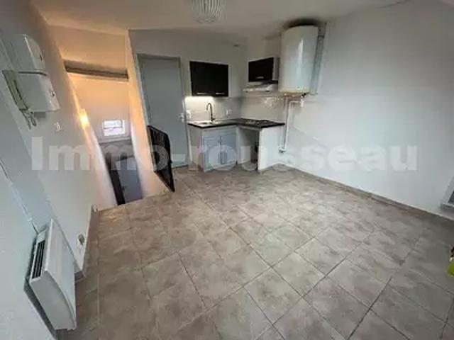 Dammartin en Goële 77230 Location appartement 1 pièce t1 au dernier étage