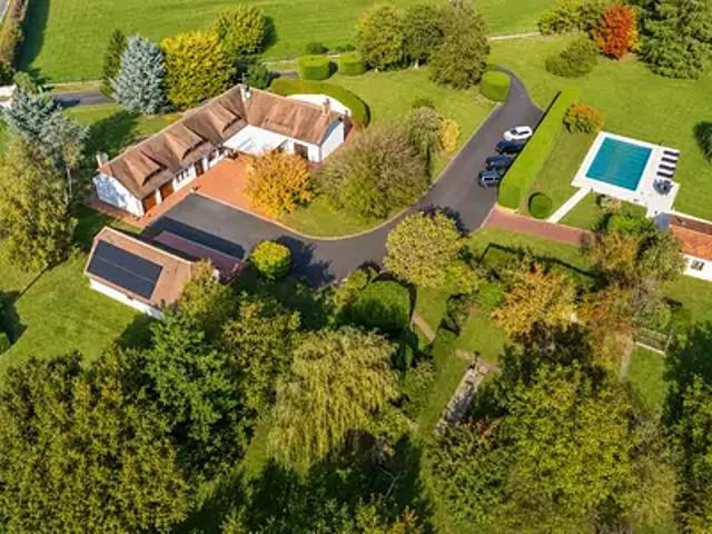 Dampierre en Graçay 18310 Achat / Vente maison 9 pièces t9 piscine jardin