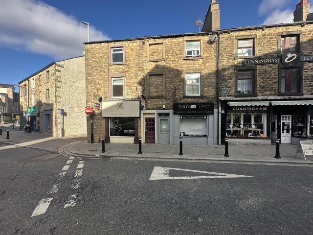 Damside Street, Lancaster LA1 2 bed flat to rent £795 pcm £183 pw