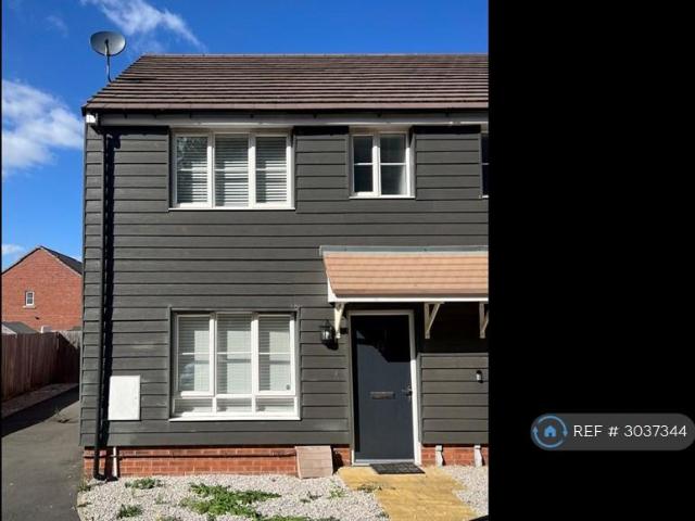 Damson Drive, Peterborough, PE1 3 bed semi detached house to rent £1,400 pcm £323 pw