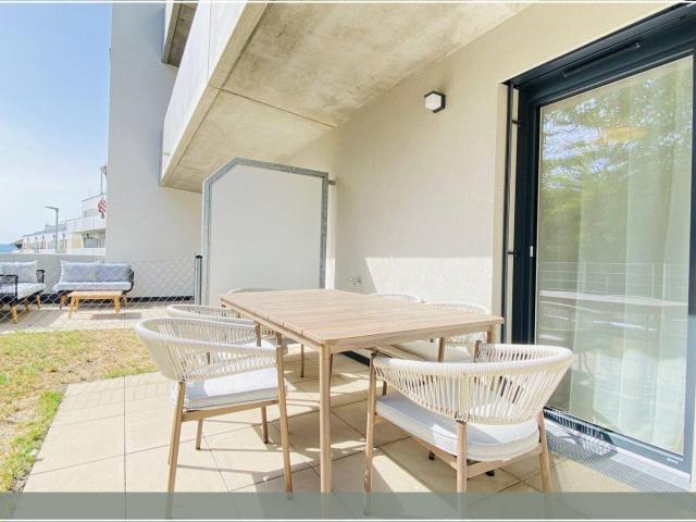 Danube Hills Kurzzeitvermietung: möblierte 2 Zimmer Wohnung mit Garten und Terrasse