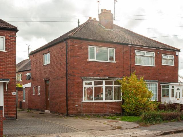 Danum Road, York YO10 3 bed semi detached house to rent £1,400 pcm £323 pw